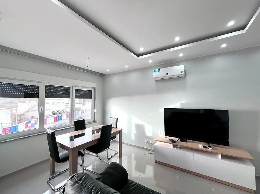 מינדלו Bliss Apartments T1 - Dina